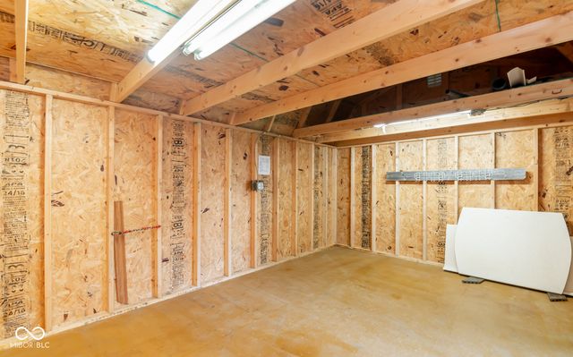 285 Plum Court, Columbus, IN 47201