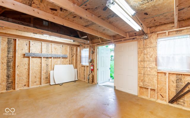 285 Plum Court, Columbus, IN 47201