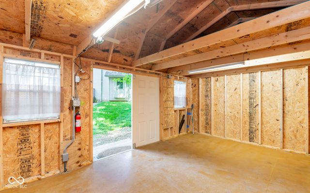 285 Plum Court, Columbus, IN 47201