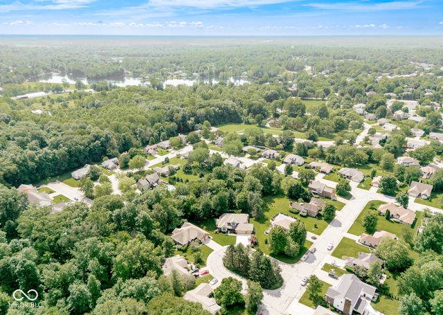 285 Plum Court, Columbus, IN 47201