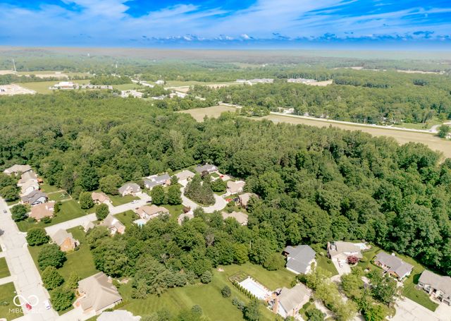 285 Plum Court, Columbus, IN 47201