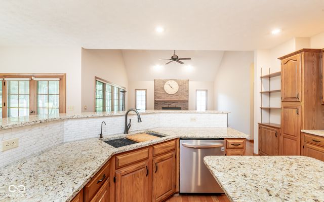 285 Plum Court, Columbus, IN 47201