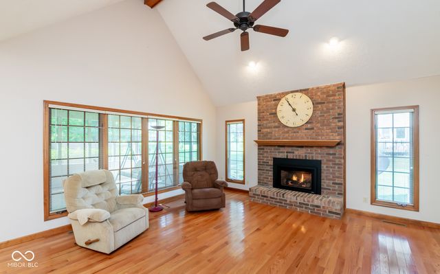 285 Plum Court, Columbus, IN 47201
