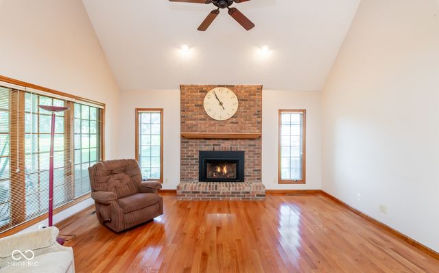 285 Plum Court, Columbus, IN 47201