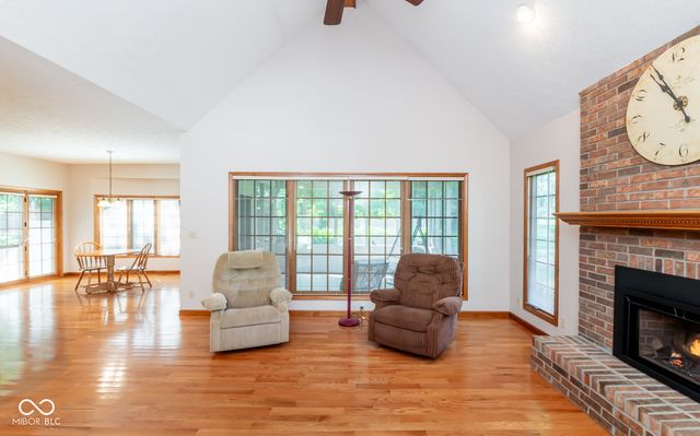 285 Plum Court, Columbus, IN 47201