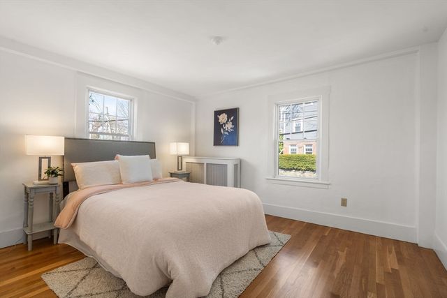 2 Commercial St 3, Marblehead, MA 01945