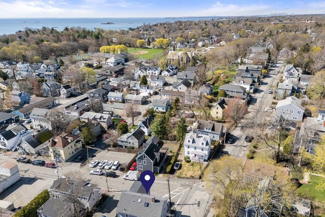 2 Commercial St 3, Marblehead, MA 01945