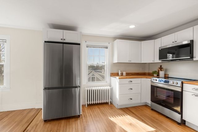 2 Commercial St 3, Marblehead, MA 01945