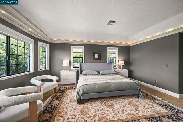 226 Nob Hill Drive, Walnut Creek, CA 94596