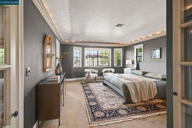 226 Nob Hill Drive, Walnut Creek, CA 94596