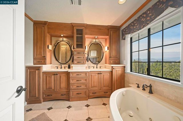 226 Nob Hill Drive, Walnut Creek, CA 94596