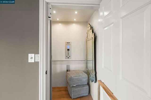 226 Nob Hill Drive, Walnut Creek, CA 94596