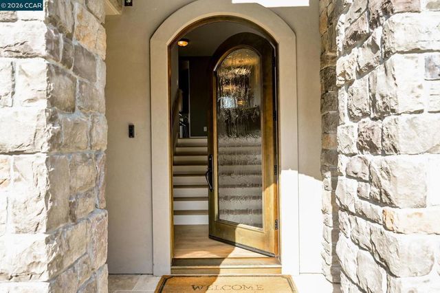 226 Nob Hill Drive, Walnut Creek, CA 94596