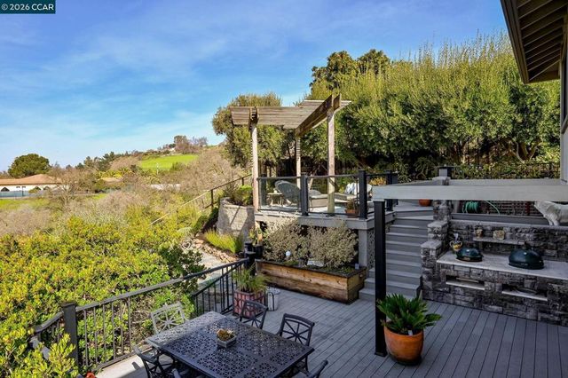 226 Nob Hill Drive, Walnut Creek, CA 94596