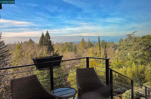 226 Nob Hill Drive, Walnut Creek, CA 94596