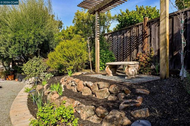 226 Nob Hill Drive, Walnut Creek, CA 94596