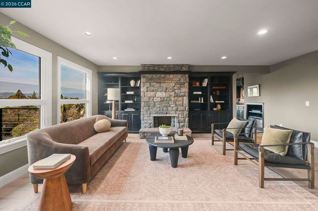 226 Nob Hill Drive, Walnut Creek, CA 94596