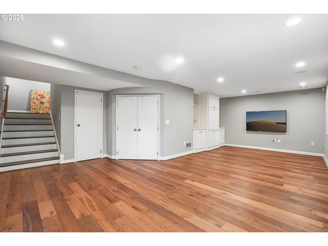 5020 Sw HUMPHREY Blvd, Portland, OR 97221