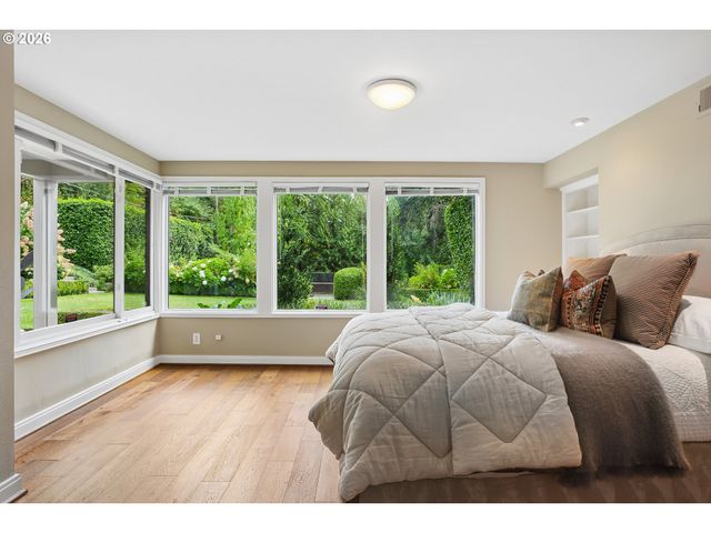 5020 Sw HUMPHREY Blvd, Portland, OR 97221