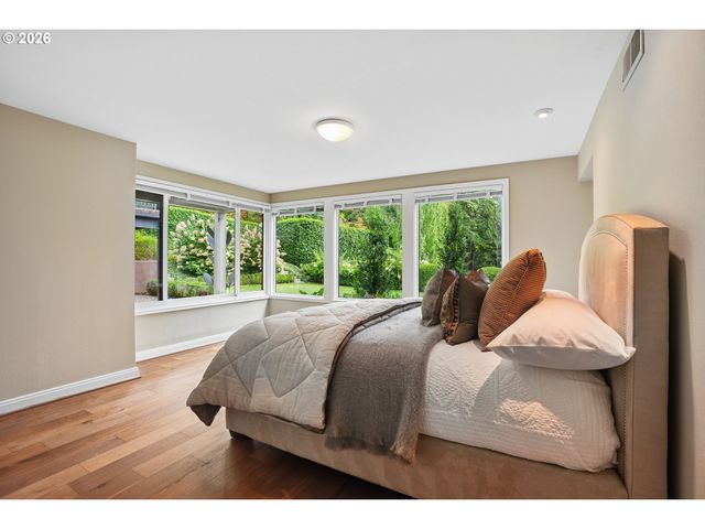 5020 Sw HUMPHREY Blvd, Portland, OR 97221