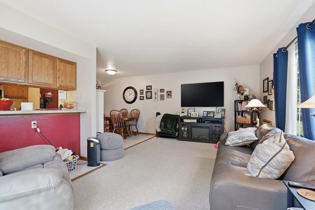 908-910 Greig Trail, Stoughton, WI 53589