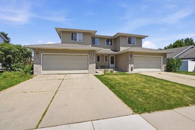 908-910 Greig Trail, Stoughton, WI 53589