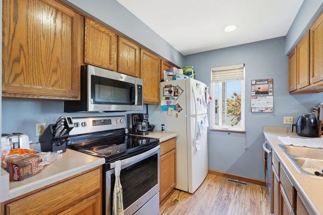 908-910 Greig Trail, Stoughton, WI 53589