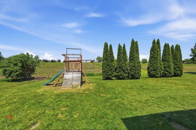 908-910 Greig Trail, Stoughton, WI 53589