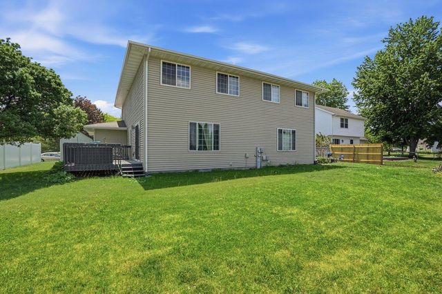 908-910 Greig Trail, Stoughton, WI 53589