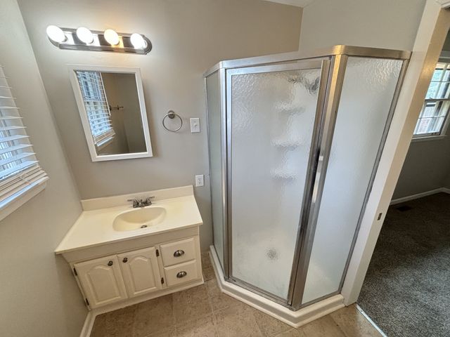 252 Southburn Dr, Hendersonville, TN 37075