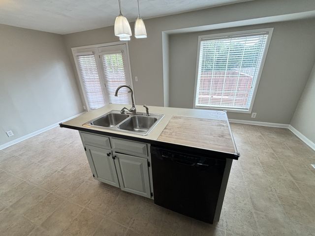 252 Southburn Dr, Hendersonville, TN 37075