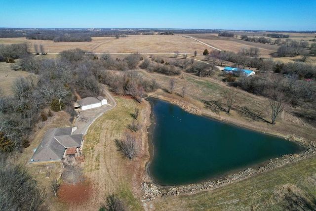 16245 62nd Street, Oskaloosa, KS 66066