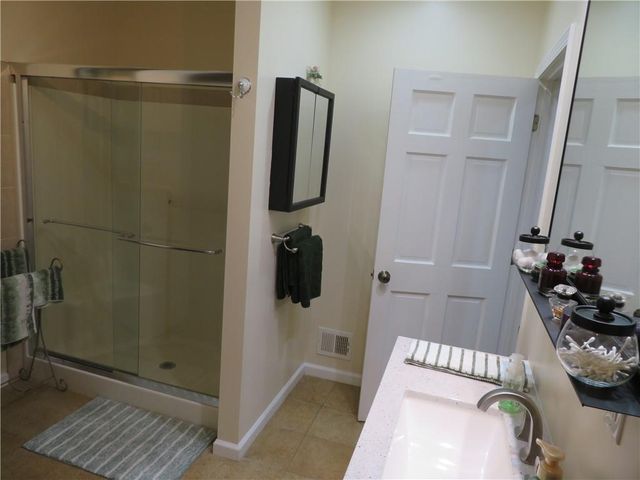 16245 62nd Street, Oskaloosa, KS 66066