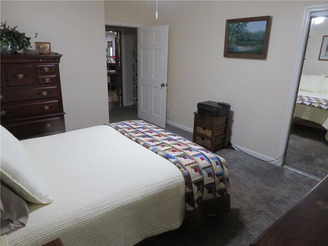 16245 62nd Street, Oskaloosa, KS 66066