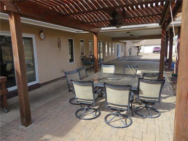 16245 62nd Street, Oskaloosa, KS 66066