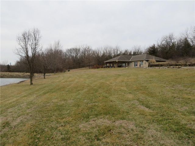 16245 62nd Street, Oskaloosa, KS 66066
