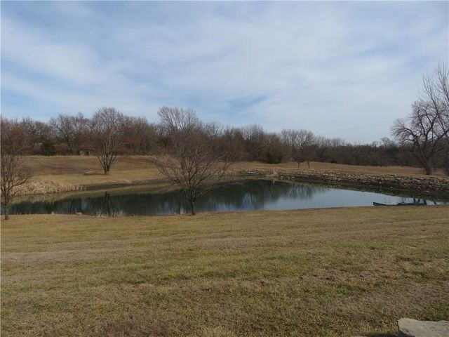 16245 62nd Street, Oskaloosa, KS 66066