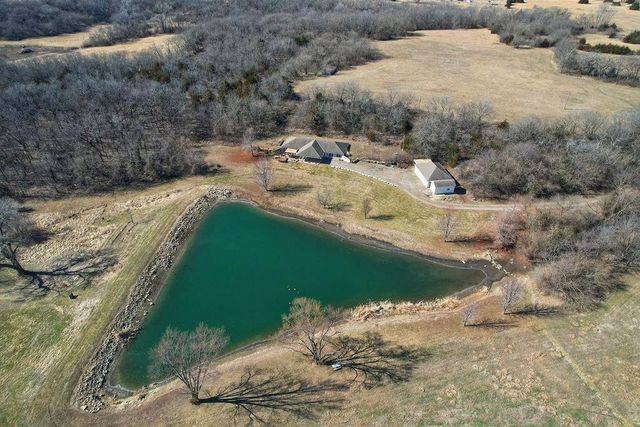 16245 62nd Street, Oskaloosa, KS 66066