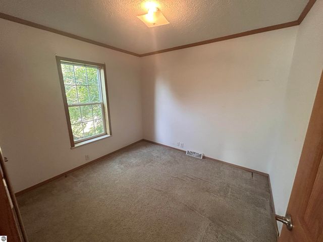 2742 S Sage Drive, Mt Pleasant, MI 48858