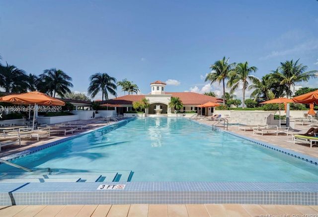 19900 E Country Club Dr TS20, Aventura, FL 33180