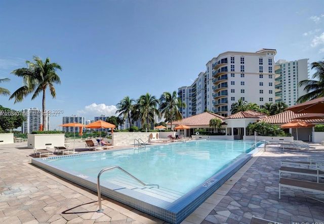 19900 E Country Club Dr TS20, Aventura, FL 33180