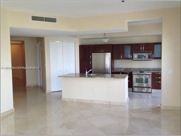 19900 E Country Club Dr TS20, Aventura, FL 33180