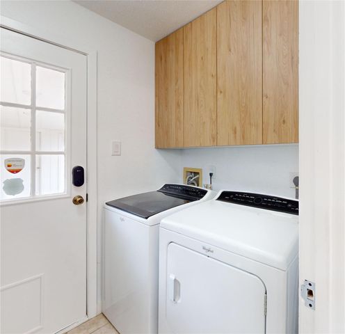 8515 Mullins Drive, Houston, TX 77096