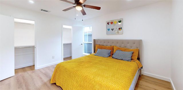 8515 Mullins Drive, Houston, TX 77096