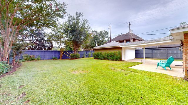 8515 Mullins Drive, Houston, TX 77096