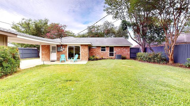 8515 Mullins Drive, Houston, TX 77096