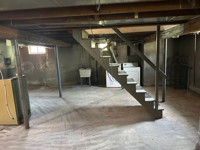 42 Clairmont Ave., Chicopee, MA 01013