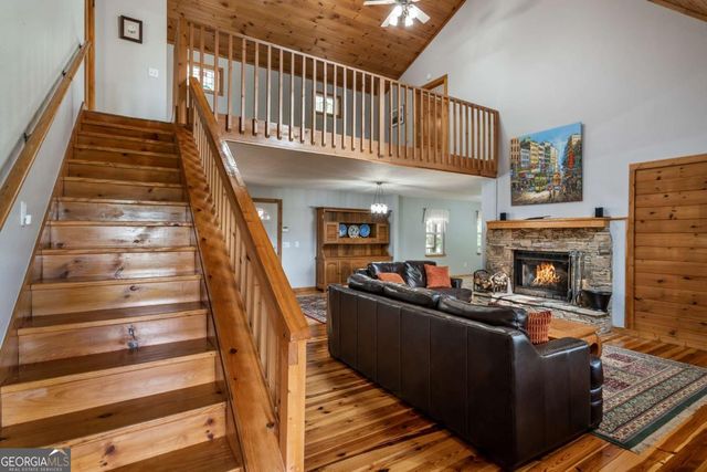 349 Moon Shadow View N, Blairsville, GA 30512