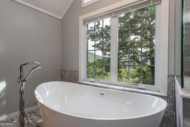 349 Moon Shadow View N, Blairsville, GA 30512