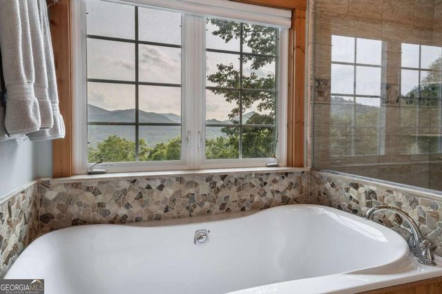 349 Moon Shadow View N, Blairsville, GA 30512